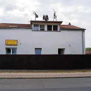 pension-sxf.find-berlin-hotels.com/